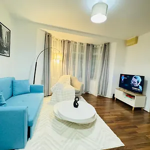  Apartment Cozy With Free Parking