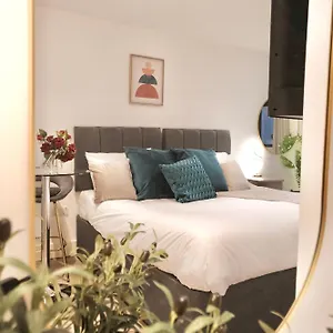  Apartment Canal Walk